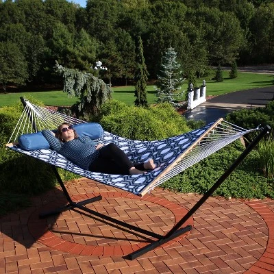 Sunnydaze Decor Sunnydaze Outdoor 2-Person Double Polyester Quilted Hammock With Wood Spreader Bar And 12ft Black Steel Stand - Image 6